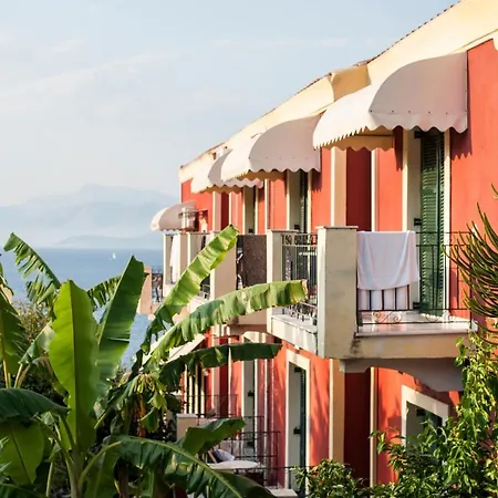 Bay In Kalamaki Beach, 100m From The Lovely Sandy Apraos