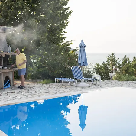 Bay In Kalamaki Beach, 100m From The Lovely Sandy Konukevi