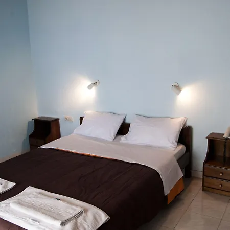 Konukevi Bay In Kalamaki Beach, 100m From The Lovely Sandy