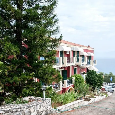 Gasthof Bay In Kalamaki Beach, 100m From The Lovely Sandy 4*