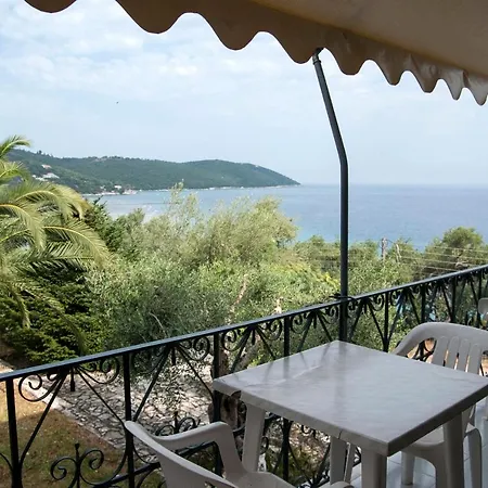 In Bb - Bay In Kalamaki Beach, 100m From The Lovely Sandy Apraos