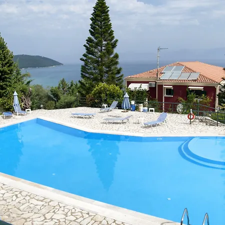 Pensiune Bay In Kalamaki Beach, 100m From The Lovely Sandy